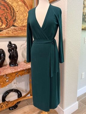 dvf green silk dress Diane Von Furstenberg | Dresses | Wrap In Blue White Print vendor-Barbara Tfank